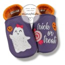 Lederpatschen mit einem Gespenst und dem Spuch trick or treat gestickt